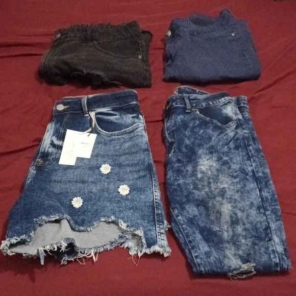 Bundle Of Women's Plus Size Bottoms Size 14 - Picture 2 of 16